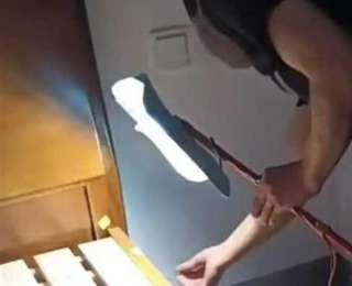 台灯有灰、锅碗瓢盆不在原位拒退押金，拿什么来惩治恶房东？