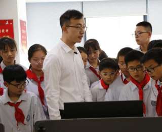 探秘“时光宝盒”！武汉洪山小学生沉浸式体验档案职业之旅