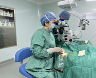 七旬老人重获清晰视界 湖北普瑞眼科助白内障患者点亮生活
