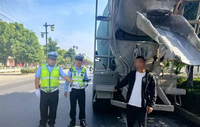 司机污损号牌躲避监控，湖北枣阳交警：严查！