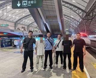 洗钱团伙内讧，假扮警察“截胡”百余万现金！警方跨3省6市将其一网打尽