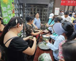 武汉铁机路社区举办“民俗+婚育”主题公益活动