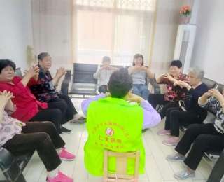 端午“粽”享童年，银发老人的双节童趣之旅