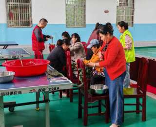 端午节活动丰富多彩，长江新区仁生社工中心在行动