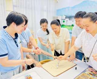 六渡桥幼儿园：端午话“廉”韵，香囊守“廉”心
