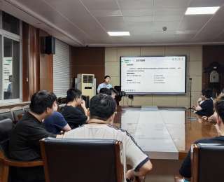 太瘦太胖都不行，这所高校带领学生科学管理体重