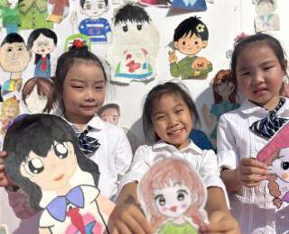 小学校园美育节变“夸夸日”，学生被“点赞”包围