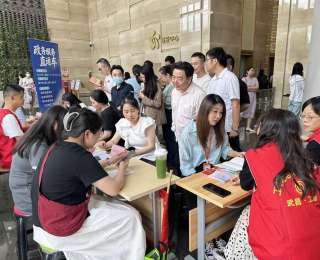 政务服务走进文创楼宇，公益律师为企业开“法律处方”