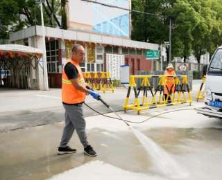 静音守护！武汉环卫工以特殊方式护航高考