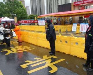 确保雨停路干！他们这样为蔡甸高考考生保驾护航