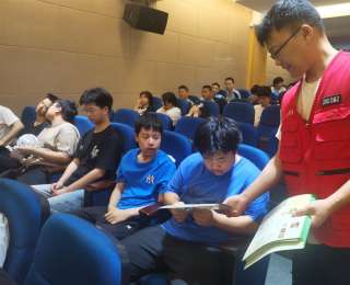 健康青春不“毒”行，绿色校园共守护