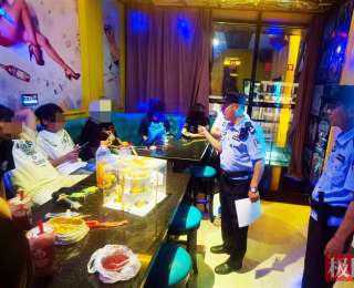 湖北枣阳警方进娱乐场所开展清查及安全教育宣传