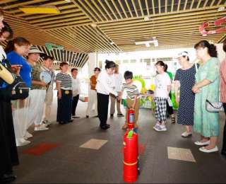 光谷花山棠园社区进校园开展应急消防演练