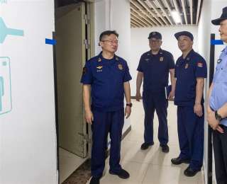 武汉开展消防安全集中夜巡行动排查隐患，全力护航“夏日荟聚”消费活动