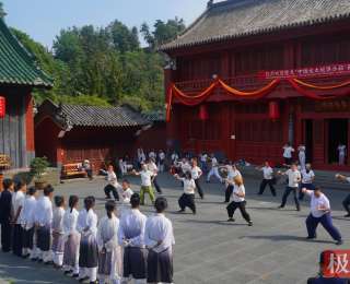 武当山上的“洋弟子”：习武问道，领略传统文化魅力
