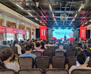 200名热血英雄乘游轮共赏美景，襄阳为献血者回馈专属浪漫