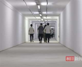 全国最长湖底隧道有21对逃生门，每隔200米有一对逃生门，遇烟火及渍水可从此逃生