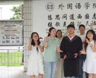 大学献血30次，第一次住院是为了救人，毕业后他将带着爷爷的嘱托奔赴西部