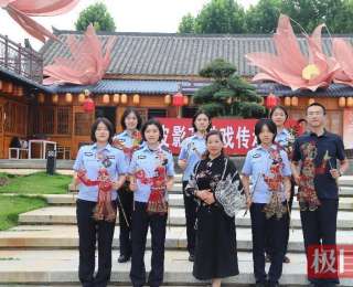 大学生寻访沮漳皮影，探求非遗创新性发展