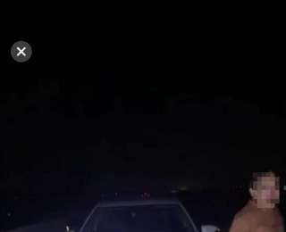 驾驶员报警求助称燃油耗尽被困高速公路上，结局出人意料！