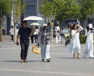 局地40℃以上！出门穿什么颜色衣服更凉快？