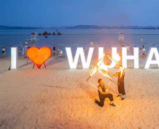 东湖夏夜再添新景，“VIVA落日派对”璀璨登场