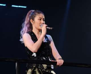 陈慧琳谈16岁儿子带女伴来看演唱会：那个不是女朋友