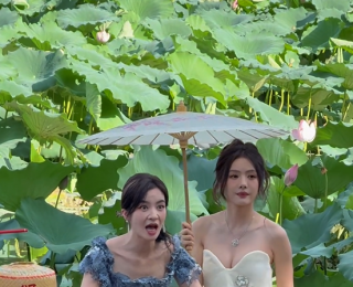 冲上热搜！李晟“豪迈”坐姿引热议，现场回怼：咋了？女人不能这么坐吗？