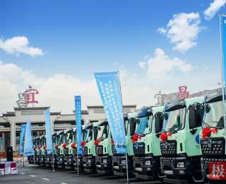 一臺車每年減少60噸碳排放，湖北交投50臺新能源重卡投運
