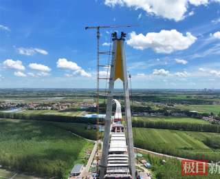 兩座世界級大橋拔節(jié)生長，助力荊州構(gòu)建立體交通網(wǎng)