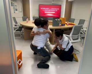 江苏“常州磊哥”汕头救起溺水青年，两地联手申报见义勇为