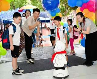 薪火童心对话科学梦想！华科附小开学典礼“四封信”串起红色传承与科学梦想