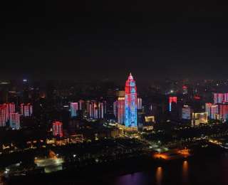 光影耀江城，青春启新程！武汉联通倾情打造“江城夜未央·青春映风华”主题盛宴