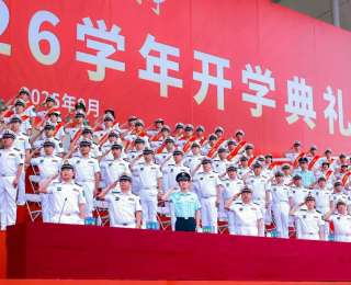 千名戎装学员集结！海工大开学典礼上新学员立誓护海疆