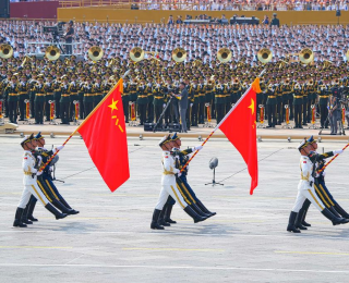 不畏陆委会恐吓，多位台湾艺人转发“阅兵帖”