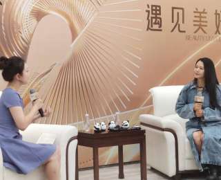 亮相金熊猫盛典，谭维维谈时隔20年再唱音乐剧《金沙》经典歌曲