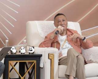 导演毛卫宁亮相金熊猫奖，谈影视创作：为时代留“反复品味”之作