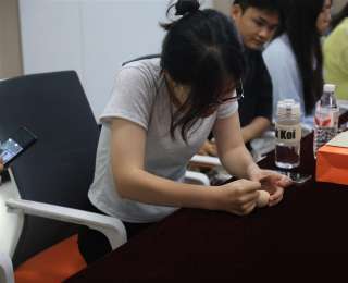 报到日恰逢生日，这场集体生日会暖心又难忘