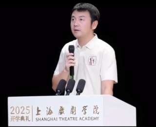 雷佳音透露和孙艺洲是同班同学，网友：以为他们是两代人