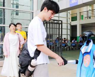 武漢一優(yōu)質(zhì)高職，歷史類新生前50名中29人讀“理”