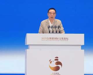 陈凯歌在《人民日报》撰文