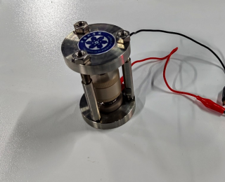 我國科學(xué)家成功開發(fā)出首例氫負(fù)離子原型電池