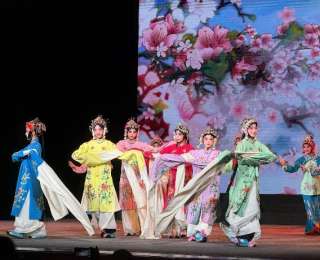 戲苑青春我最美，戲里戲外共溫情！2025年襄陽市青年演員展演落幕