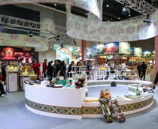 “视角转换”萌生新意 多项展览亮相敦煌