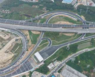 武汉“北大门”升级，智慧收费站投运