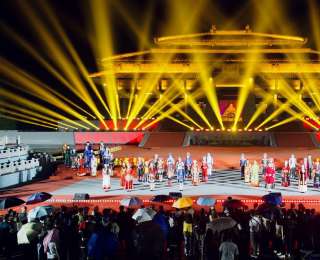 国庆假期“神武峡”“赤黄红”热度攀升，全国游客漫步大美荆楚