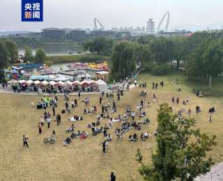 国庆中秋长假 北京全市公园接待游客超1382万人次