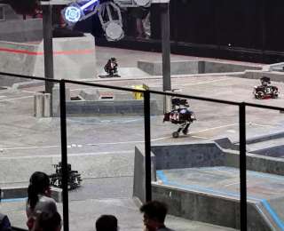 机器人竞技：以科技之光点亮竞技新赛道