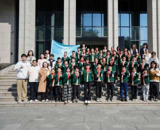 探秘博物馆、诵读先烈诗篇，这堂“行走的思政课”超燃！