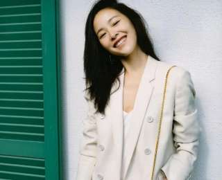 演員江一燕官宣離婚，曾與好利來老總羅紅傳出多年緋聞，三年前突然官宣生女，丈夫?yàn)橹輪T、導(dǎo)演